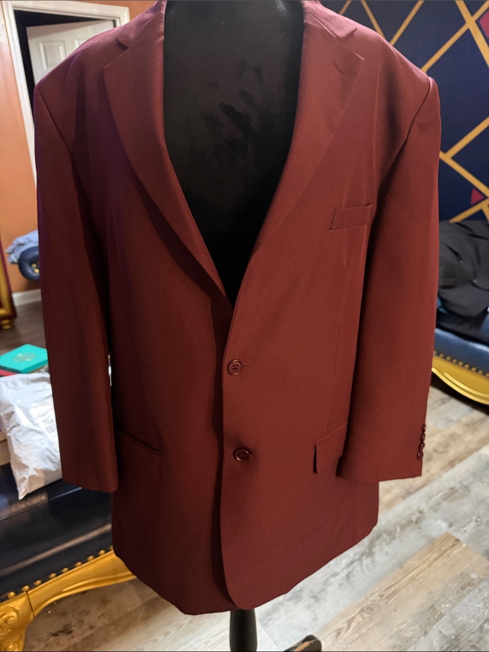 Lucci Classic Burgundy Two-Button Blazer